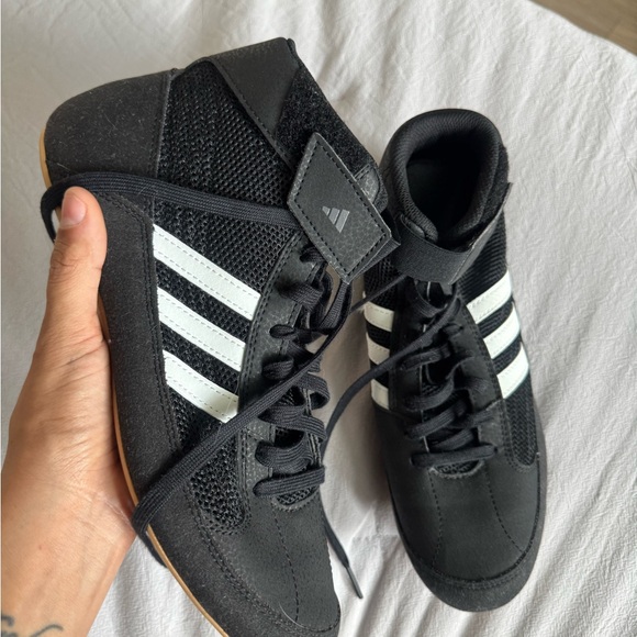 Adidas Black Wrestling Shoes with White Accents - Picture 5 of 7